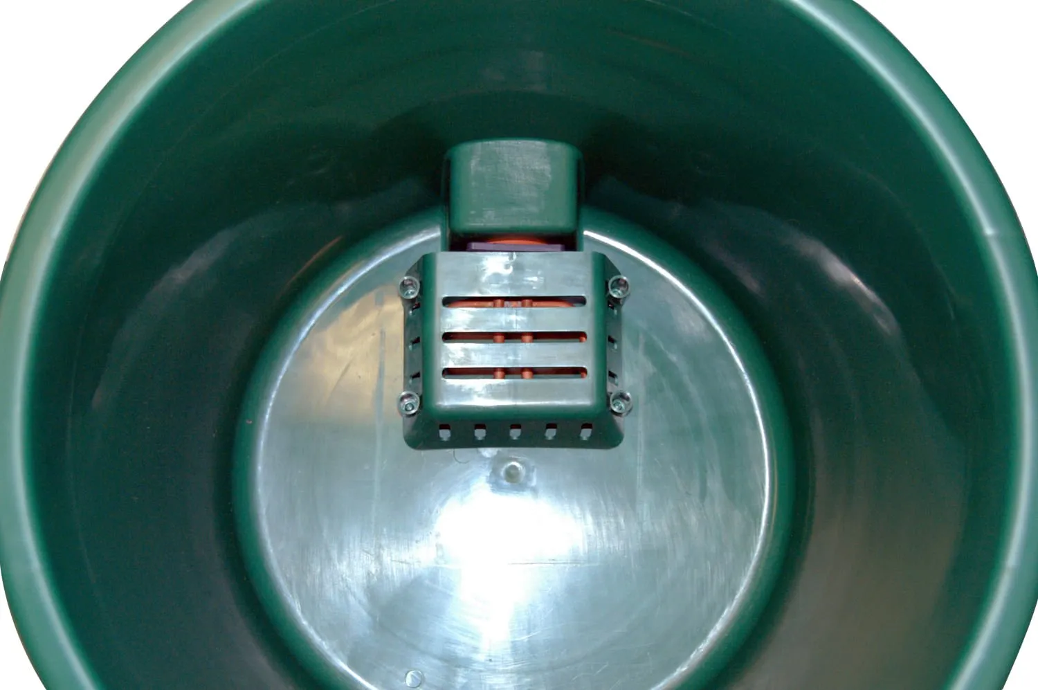 Farm Innovators 16 Gallon Heated Tub Bucket, Green