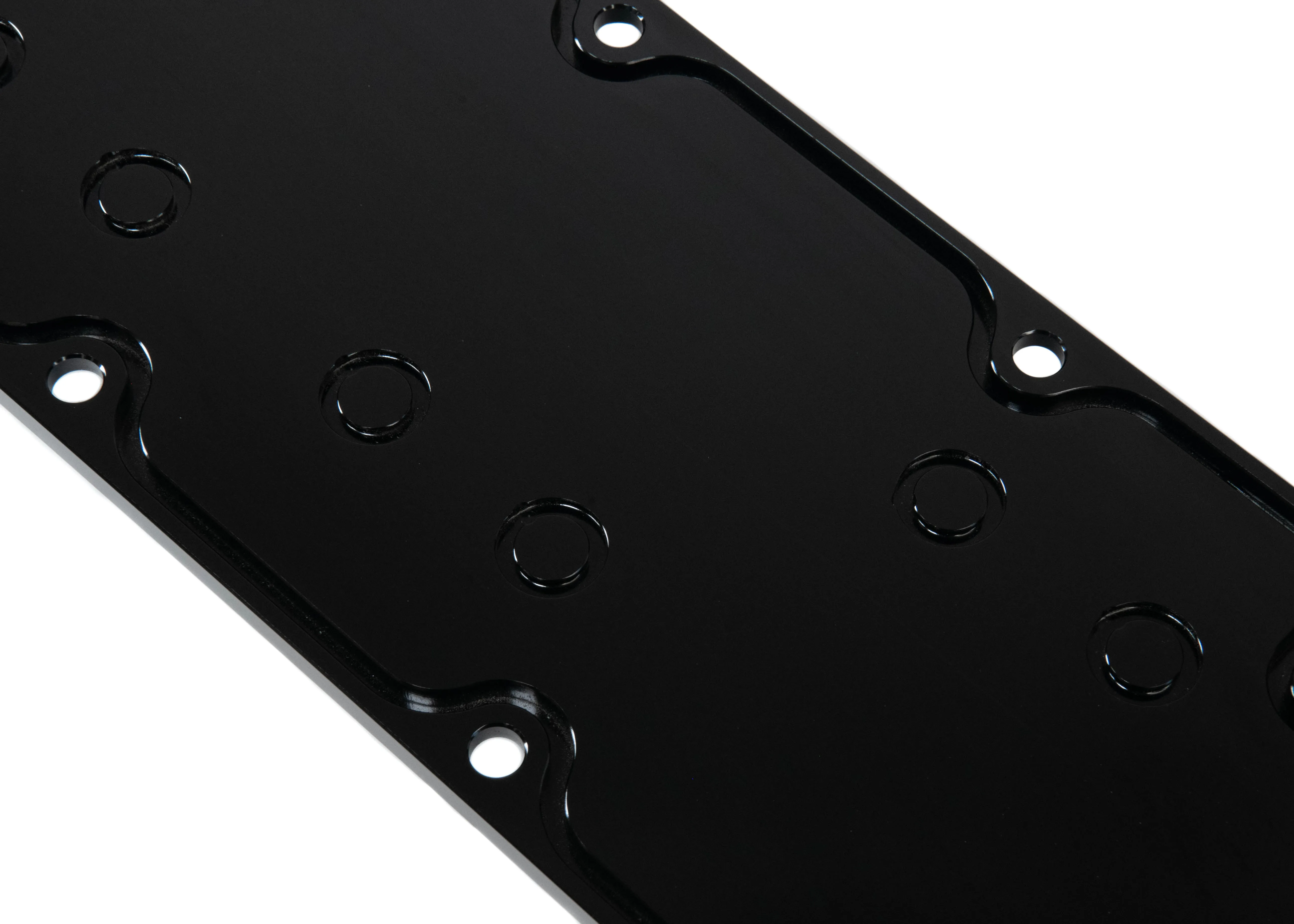 Gen V LT Race Valley Cover Black Anodized 11-130BLK