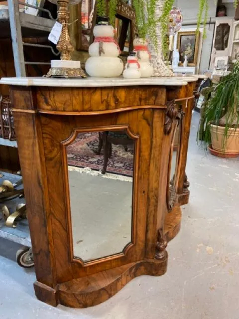 Sideboard