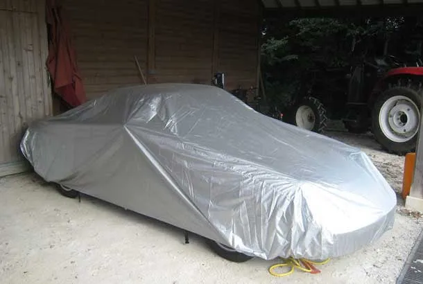 Voyager outdoor lightweight car covers for WESTFIELD